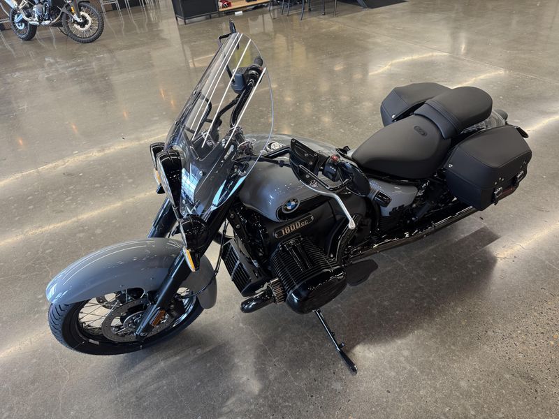 2025 BMW R 18 Classic - BLACKED OUT PKG - BROOKLYN GRAY METALLIC 