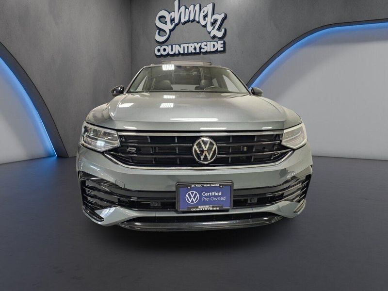Used 2023 Volkswagen Tiguan SE R-Line Black AWD w/SunroofImage 2