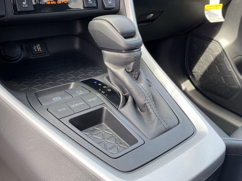 New 2025 Toyota RAV4 XLEImage 18