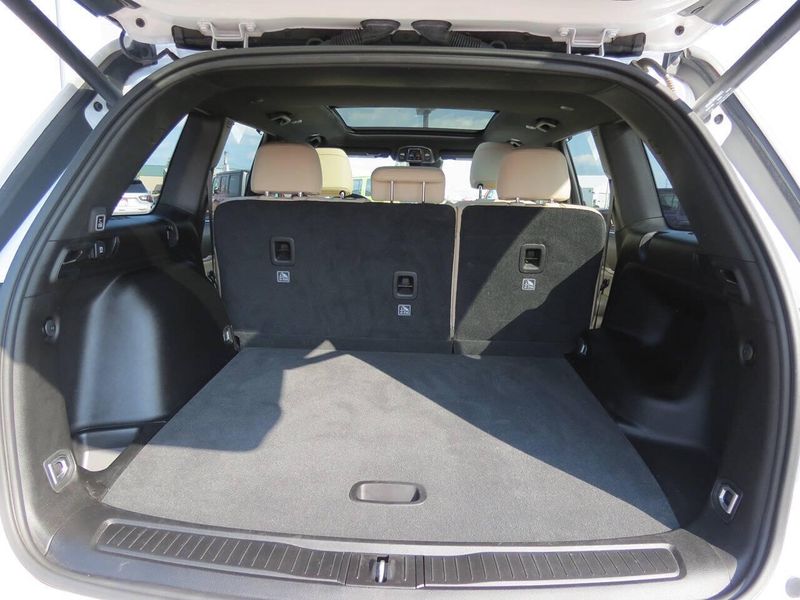 Used 2024 Jeep Grand Cherokee Limited 4x4 4dr SUVImage 22