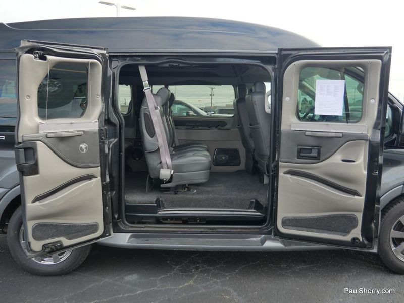 2015 Ford Transit-150 Image 29