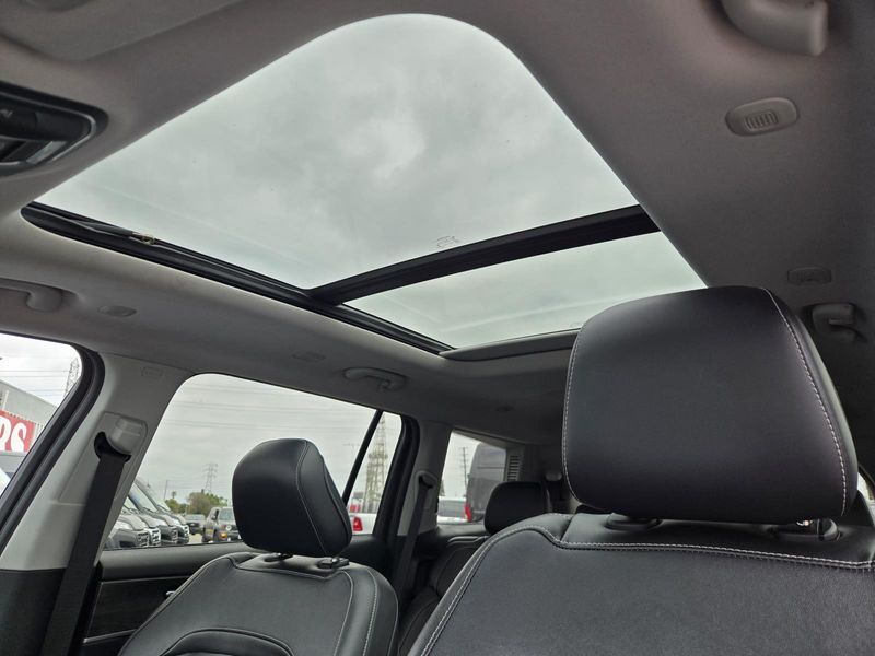Used 2022 Jeep Grand Cherokee L Limited 4x2