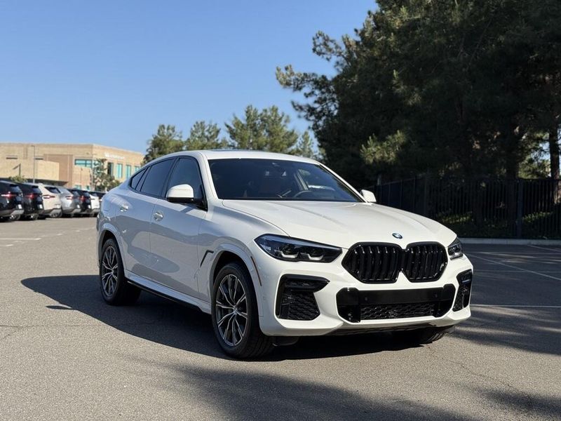 2022 BMW X6 xDrive40iImage 4