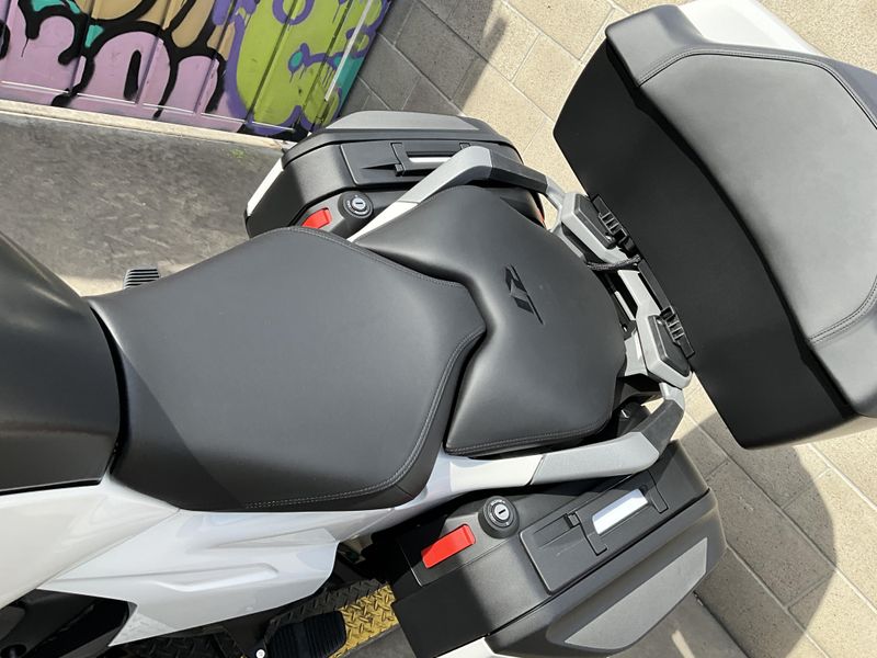 New 2026 BMW R 1300 RT Image 12