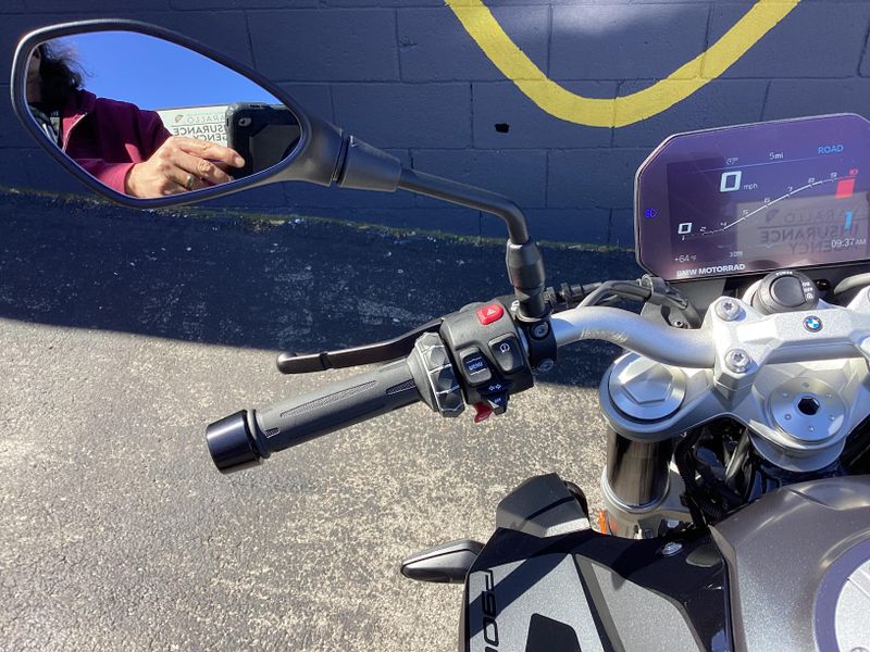 2024 BMW F 900 R 