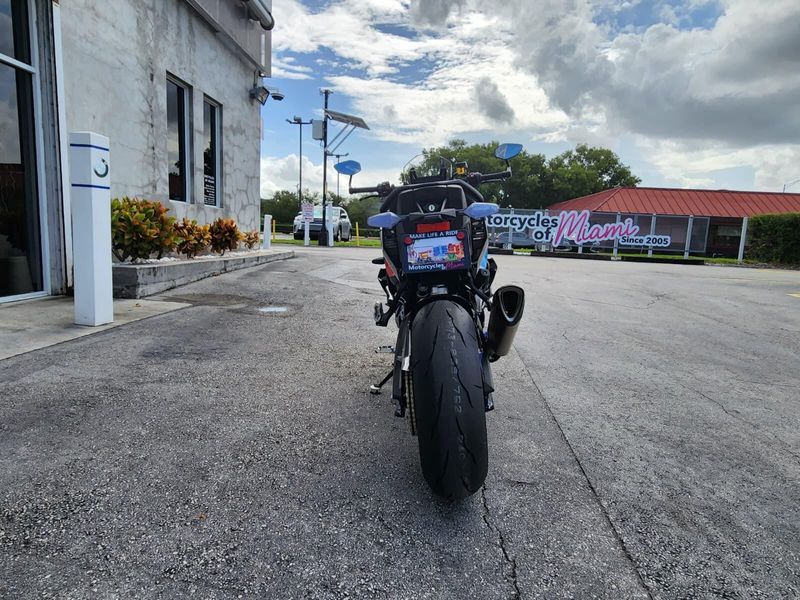 2025 BMW M 1000 XRImage 8