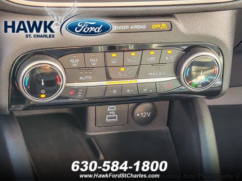 2022 Ford Escape SEL photo 14