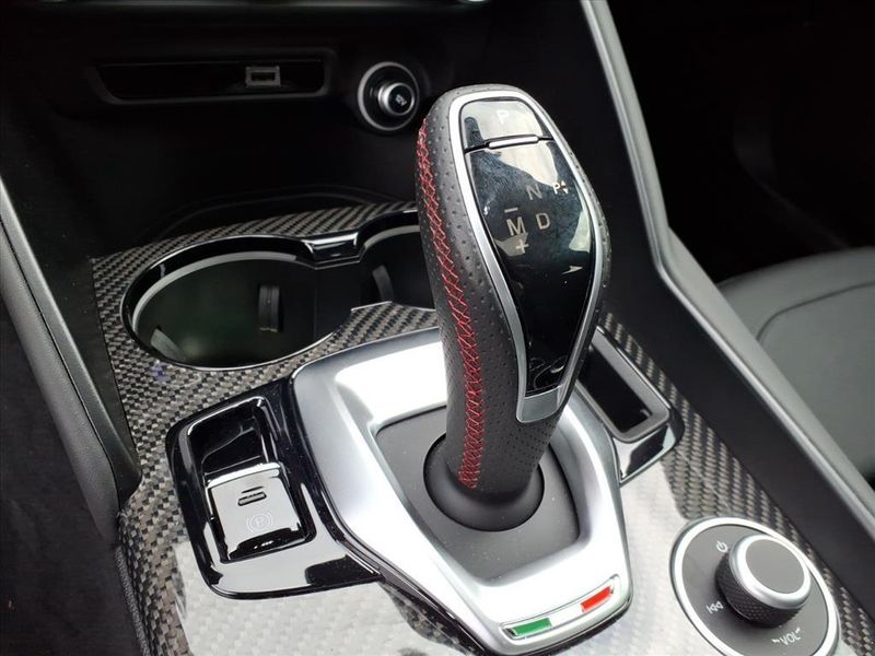 Used 2023 Alfa Romeo Giulia EstremaImage 23