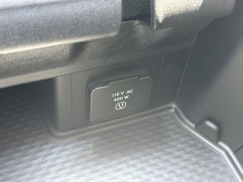2025 RAM 1500 LaramieImage 24
