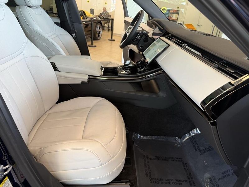 2023 Land Rover Range Rover Sport SE
