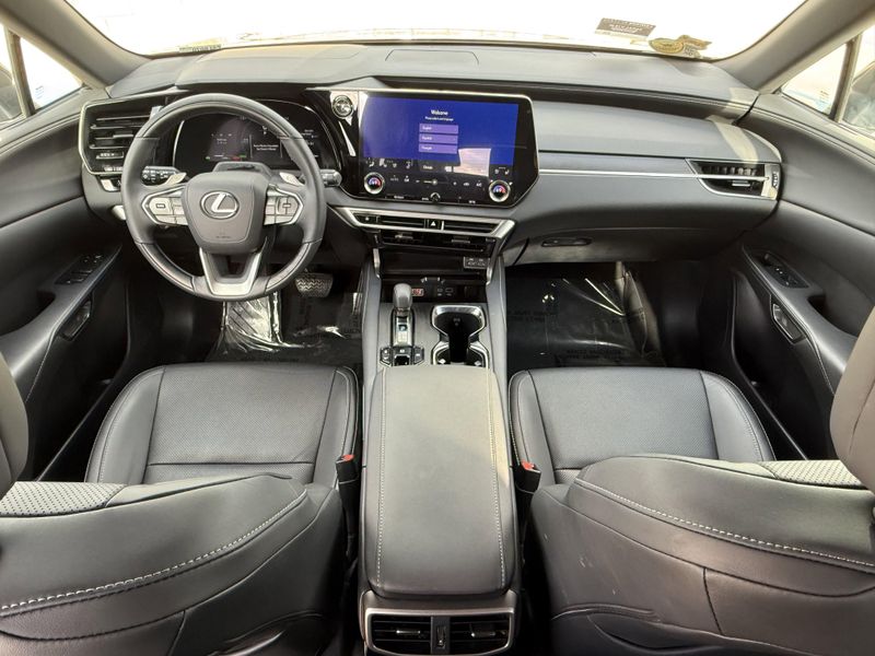 Used 2025 Lexus RX 350h PremiumImage 29