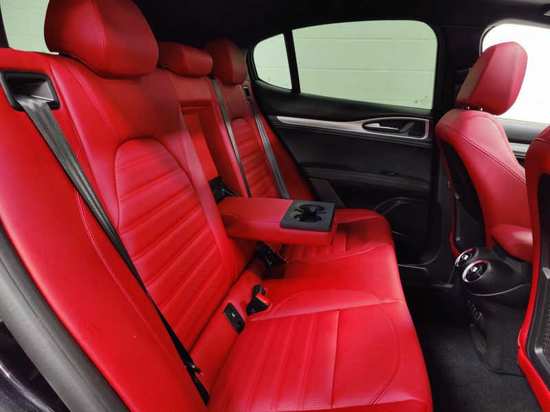Used 2024 Alfa Romeo Stelvio Veloce AWD w/Sunroof/Nav/Activ AsstImage 18