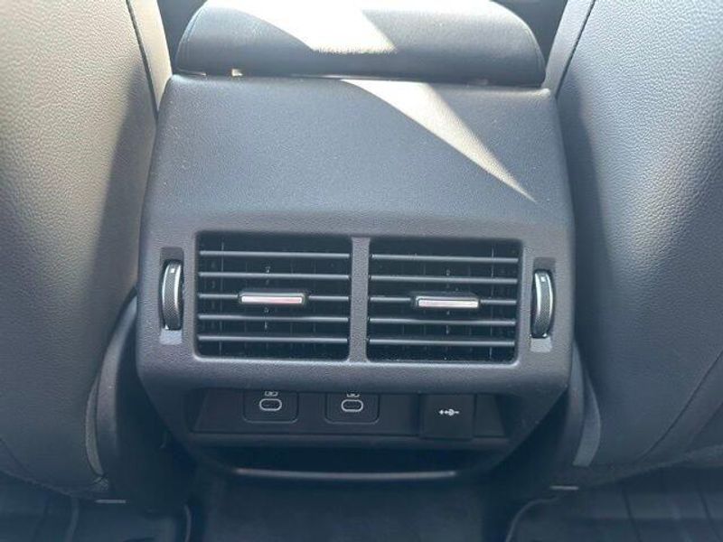 2025 Land Rover Discovery Sport S