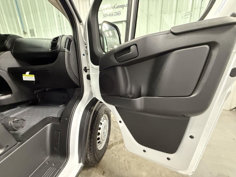 Used 2025 RAM ProMaster 2500 TradesmanImage 10