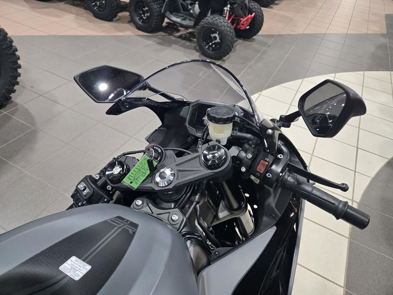 New 2025 Kawasaki NINJA ZX  6R ABS Image 13
