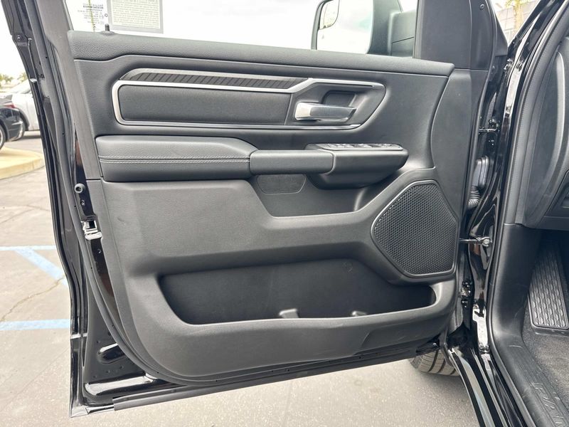 New 2026 RAM 1500 Big Horn Crew Cab 4x2 5'7' Box