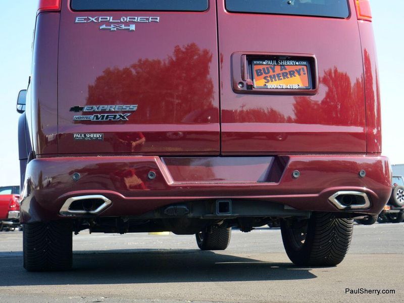 2024 Chevrolet Express Cargo 2500 photo 13