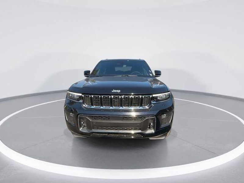 New 2024 Jeep Grand Cherokee L Overland 4x4Image 3
