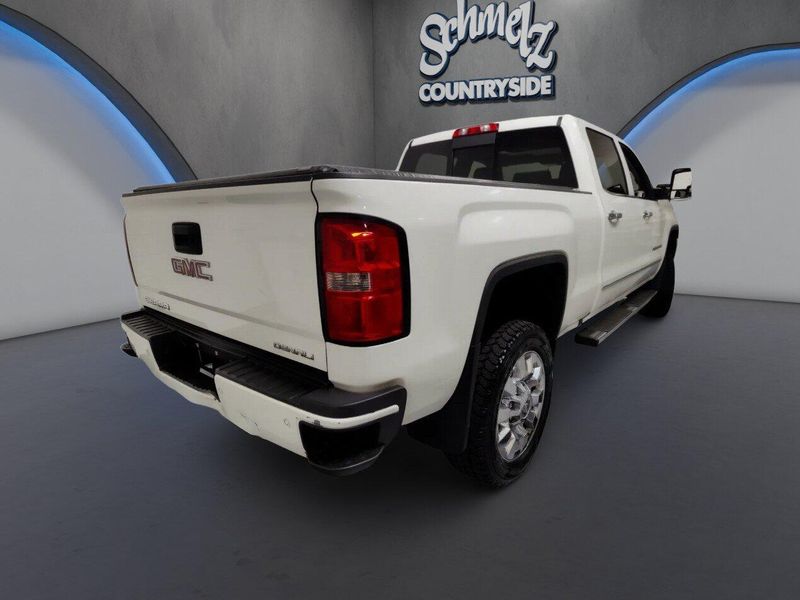 Used 2016 GMC Sierra 2500HD Denali Z71 4x4 Crew Cab w/SunroofImage 6