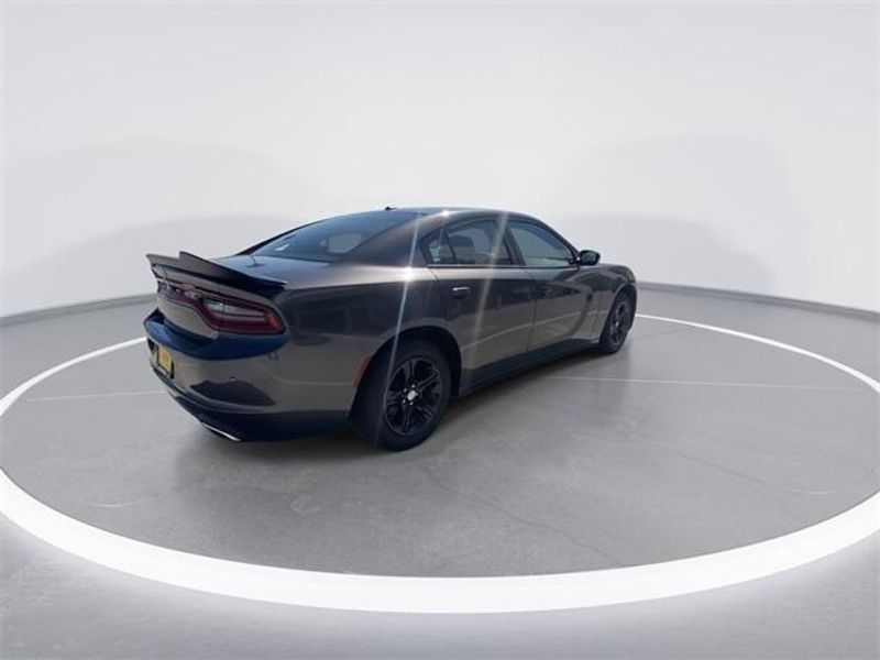 2021 Dodge Charger SXTImage 8