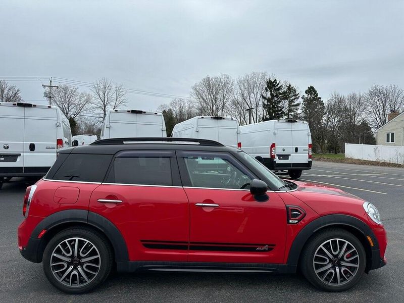 2018 MINI Countryman BaseImage 12