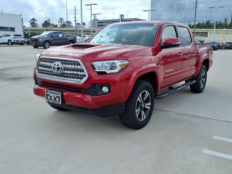 Used 2016 Toyota Tacoma TRD SportImage 2