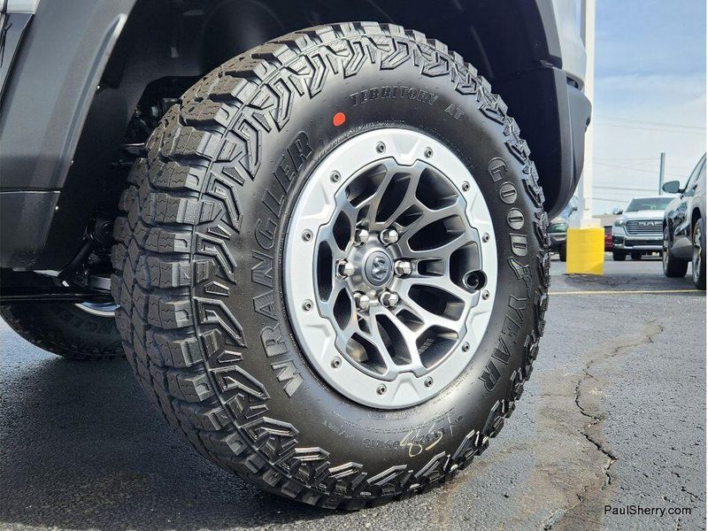 New 2026 RAM 1500 Rho Crew Cab 4x4 5'7' Box