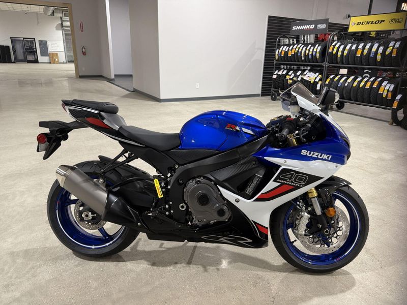 New 2026 Suzuki GSX-R750Z 40TH ANNIVERSARY EDITION Image 10