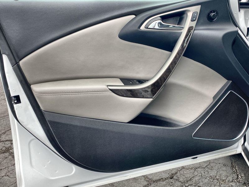 2017 Buick Verano Sport TouringImage 20