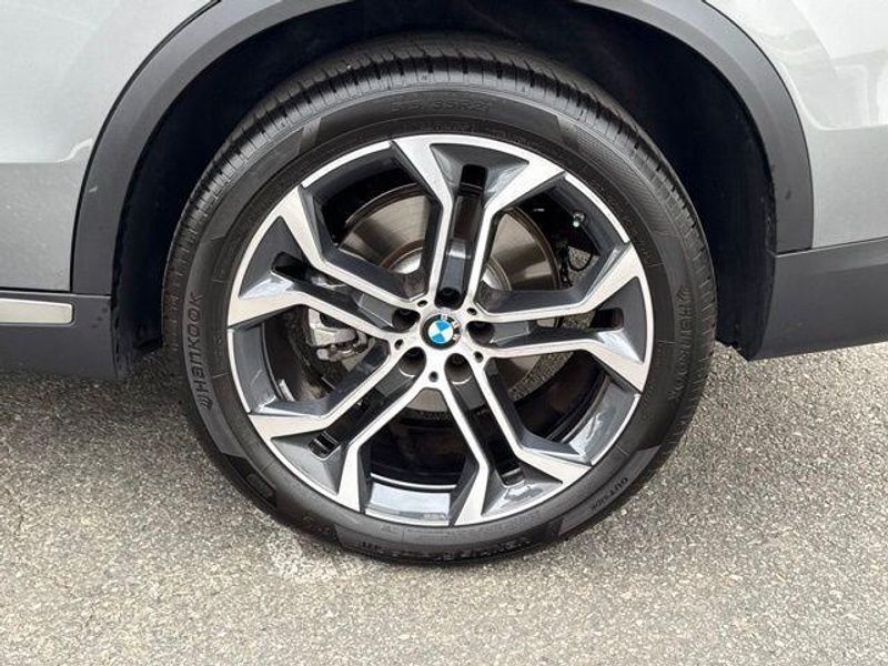 Used 2026 BMW X5 sDrive40iImage 14
