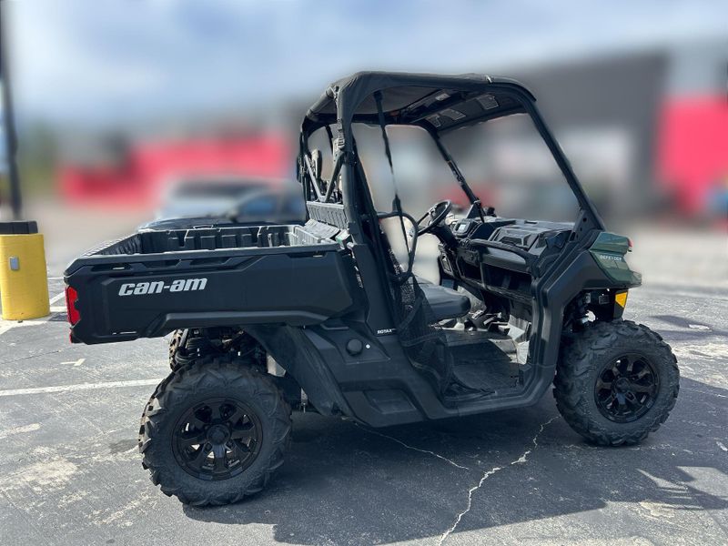 Used 2023 Can-Am DEFENDER DPS HD7 Image 13