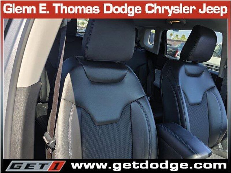 2022 Jeep Compass Latitude photo 25