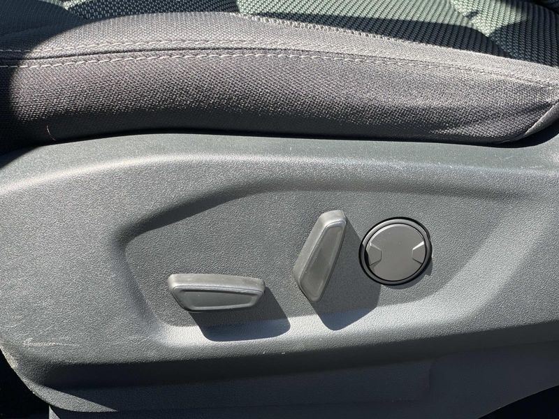 Used 2019 Ford Explorer XLT FWD