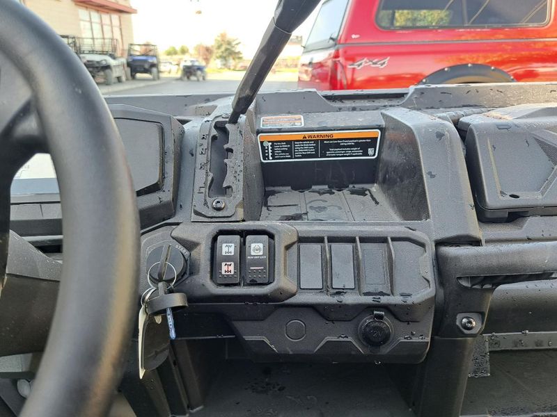 New 2026 Can-Am SSV DEF 62 HD7 GN 26 DPS HD7 