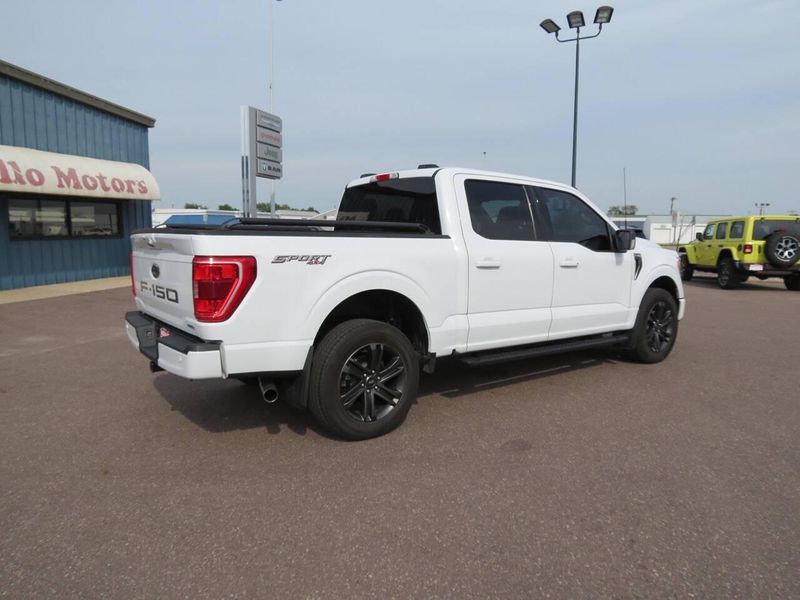 Used 2021 Ford F-150 XLT 4x4 4dr SuperCrew 5.5 ft. SBImage 5