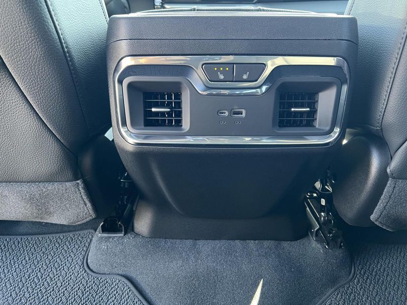 2026 Gmc Sierra 1500 Denali photo 41