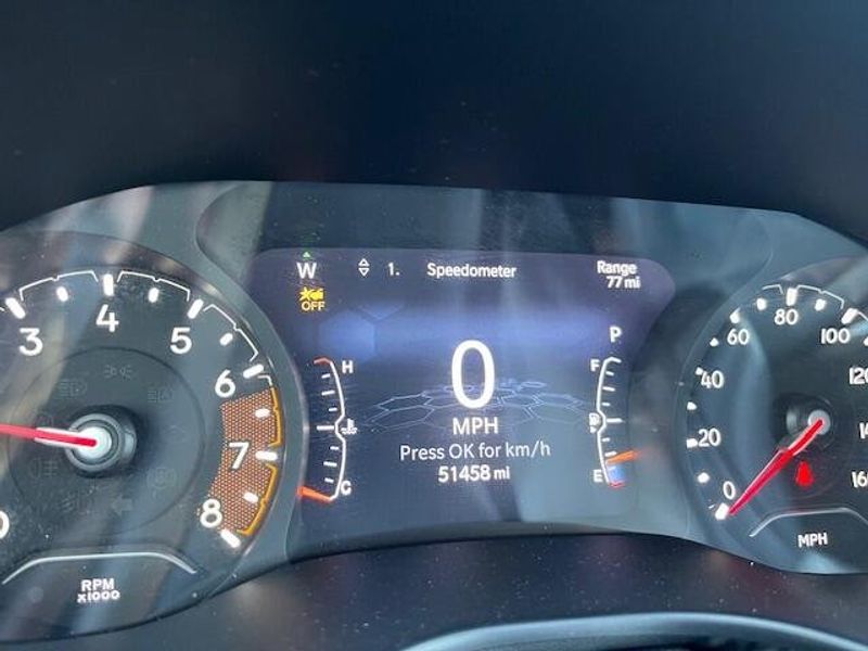 Used 2022 Jeep Compass Image 9