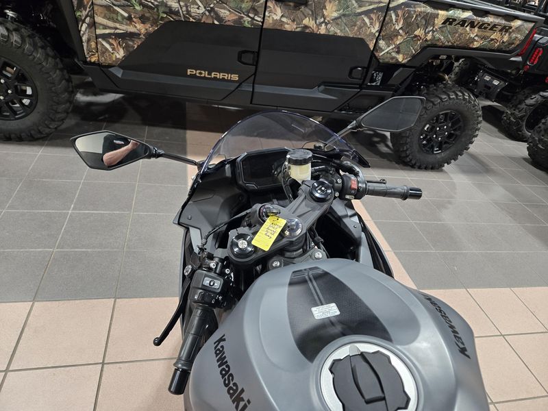 NEW 2025 KAWASAKI NINJA ZX6R NINJA ZX6R BASE Image 16