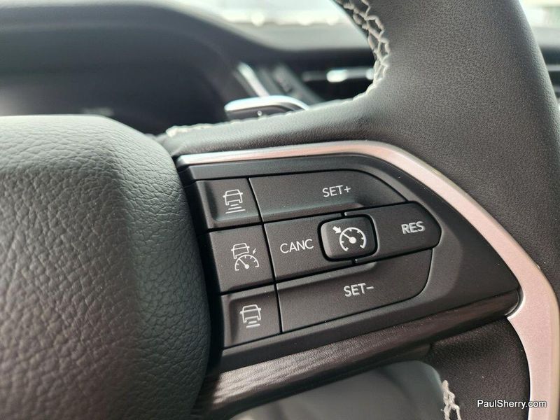 2025 Jeep Grand Cherokee L Altitude X 4x4Image 44