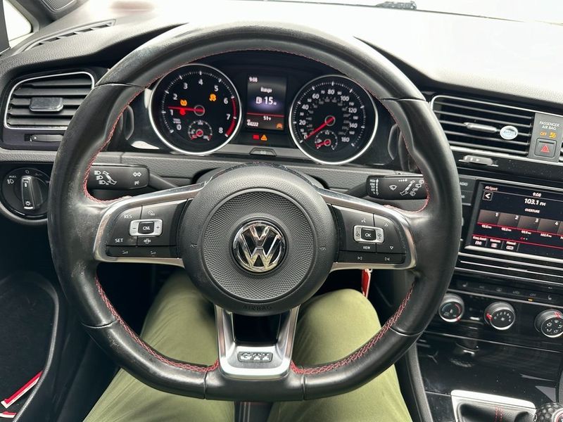 2019 Volkswagen Golf GTI 2.0T SImage 2