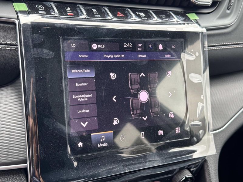 New 2026 Jeep Grand Cherokee L Laredo 4x2
