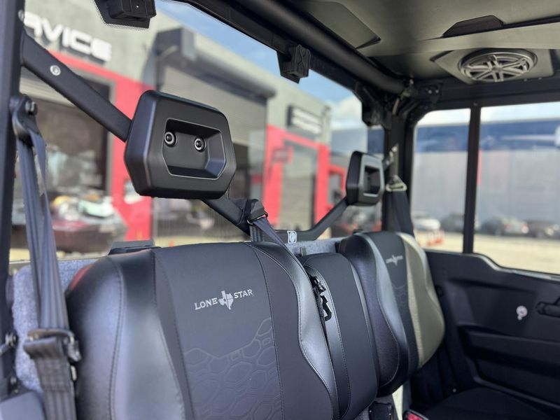 New 2025 Can-Am DEFENDER MAX LONE STAR CAB HD10 Image 14