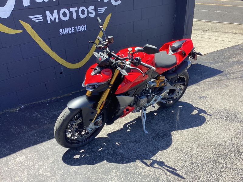 New 2026 Ducati STREETFIGHTER V2S 