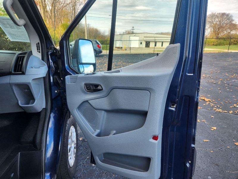 2015 Ford Transit-350 XLImage 37