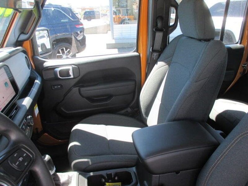New 2026 Jeep Wrangler 4-door SportImage 19