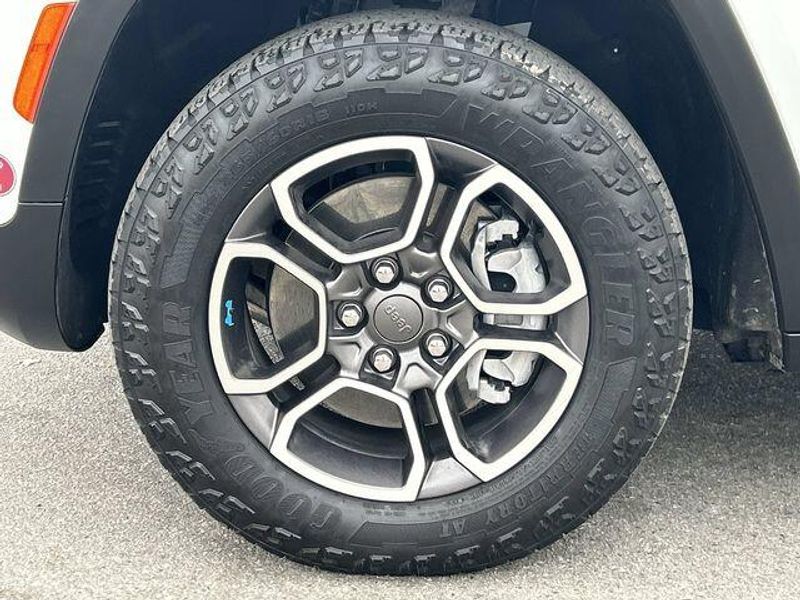 Used 2022 Jeep Grand Cherokee 4xe Trailhawk 4xeImage 10