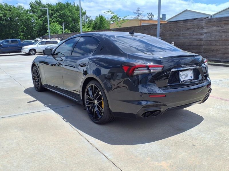 2022 Maserati Ghibli ModenaImage 2