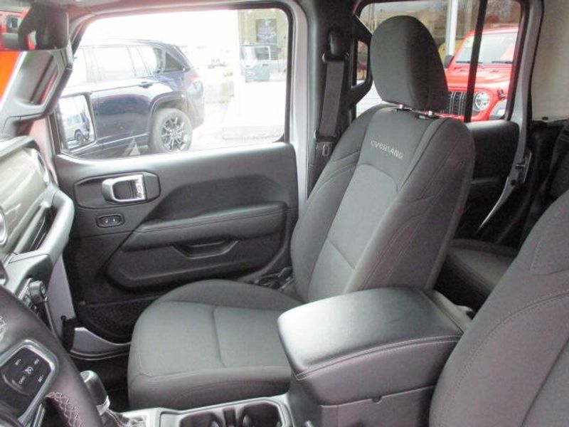 Used 2023 Jeep Gladiator OverlandImage 19