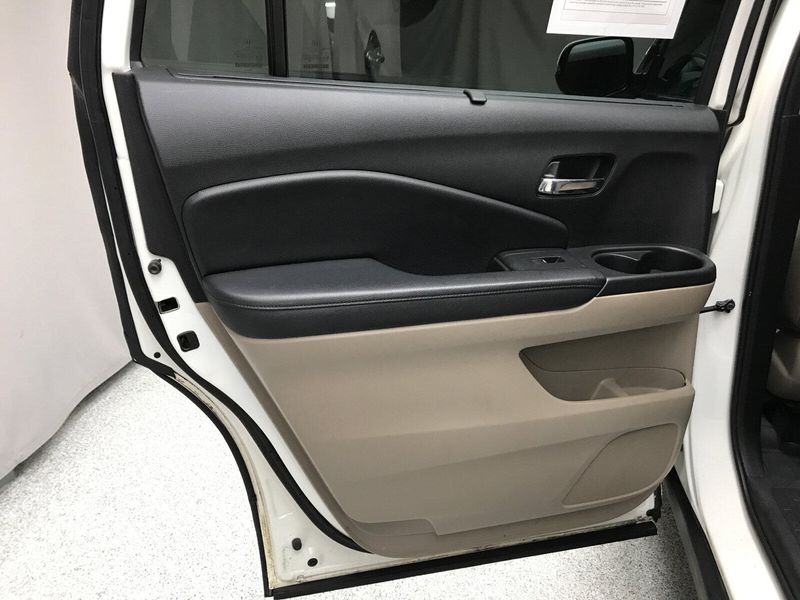 Used 2017 Honda Pilot EliteImage 8