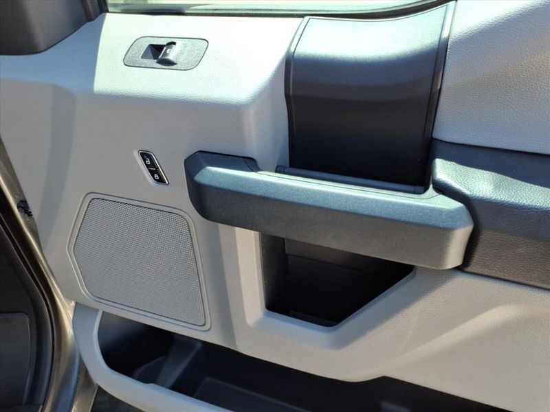 2016 Ford F-150 XL photo 5